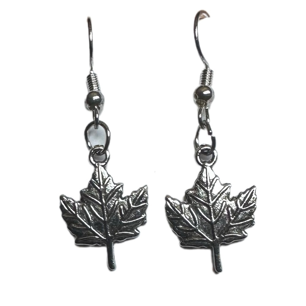 Maple leaf earrings handmade